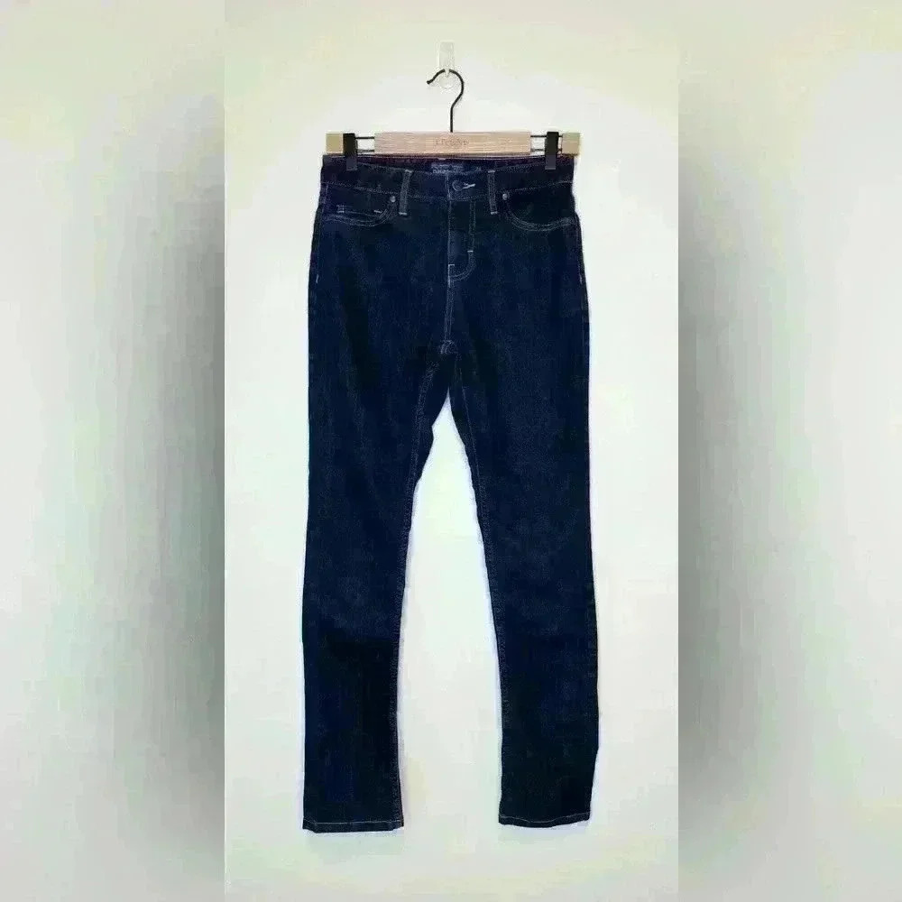 Patagonia women’s straight leg jeans  , sz 26